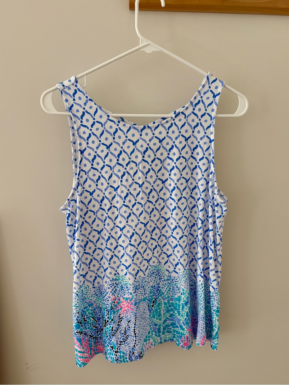 Lilly Pulitzer White Blue Patterned Tank with Teal & Pink Border
